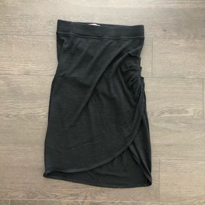 Aritzia Wilfred Free Tyra skirt black size XXS
